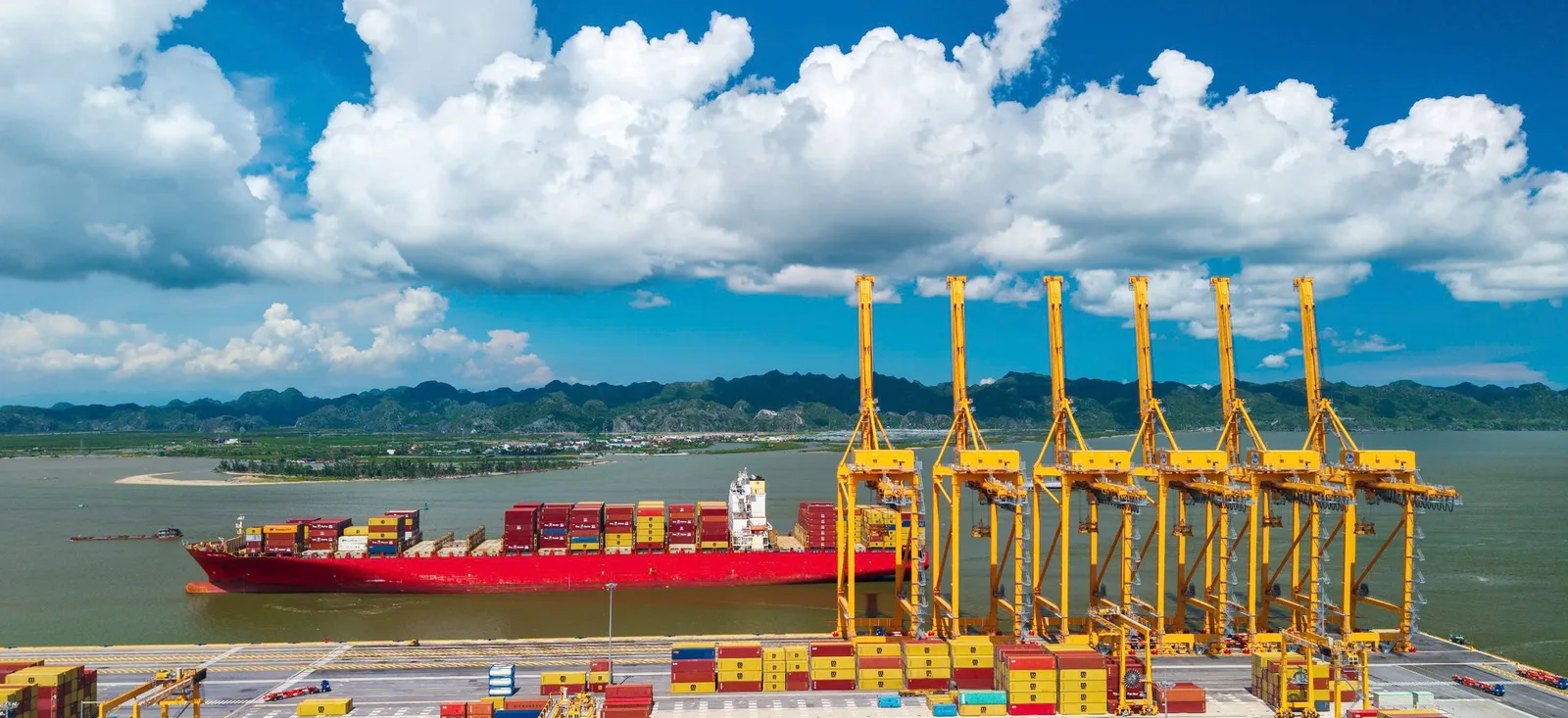 TIL International Port deployment background